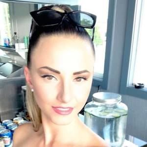 Meet your Posher, Krystal